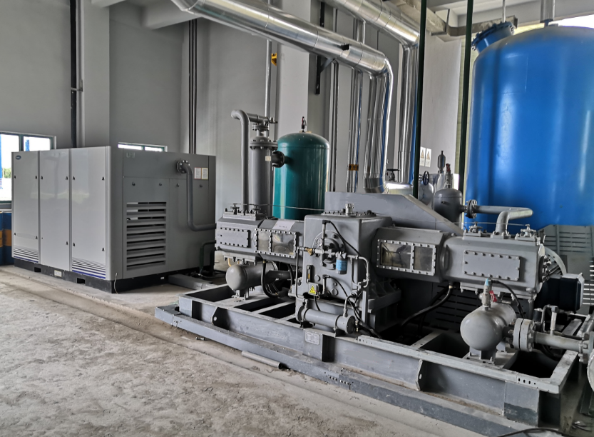 Micro-oil medium and high pressure compound compressor system （1）